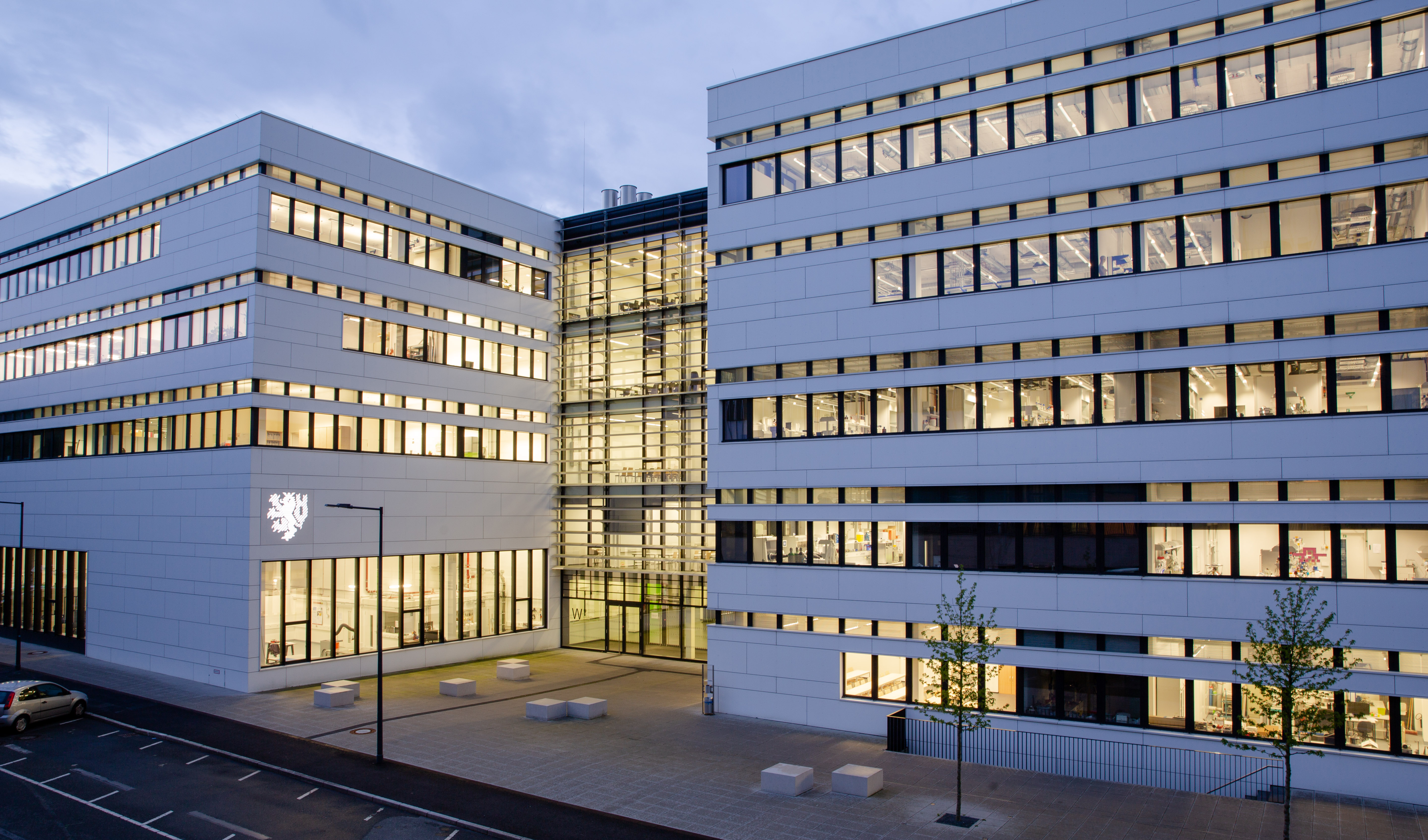 Außenansicht des Gebäudes VW auf dem Campus Grifflenberg
